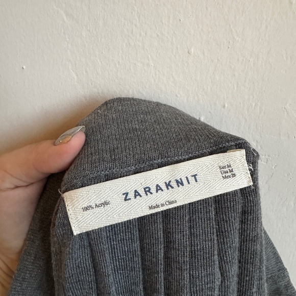 ZARA Grey Knit Pleated Skirt - Picture 4 of 4